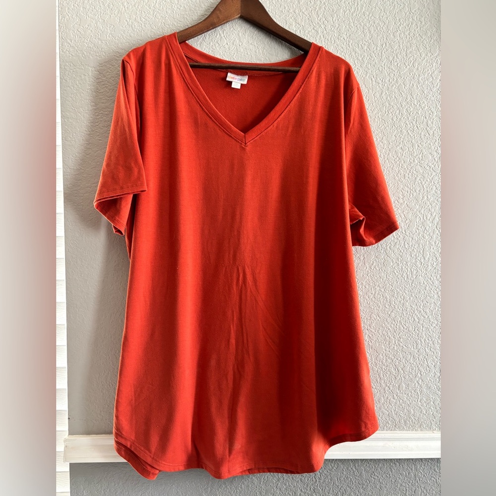 LuLaRoe V-Neck Red Orange Short Sleeve Top